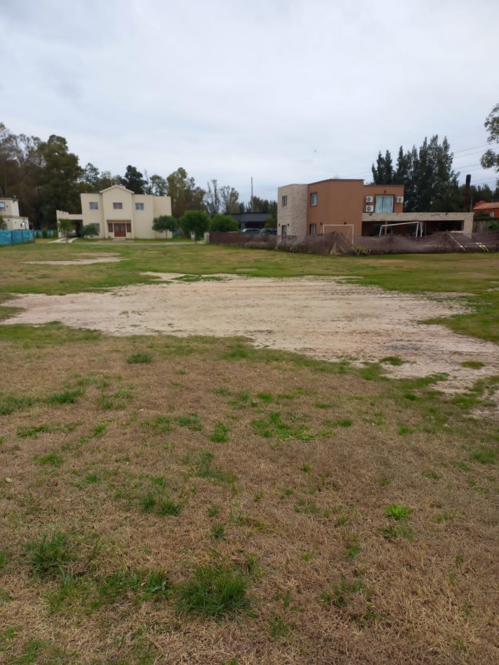 LOTE EN BARRIO CERRADO EN INGENIERO MASCHWITZ