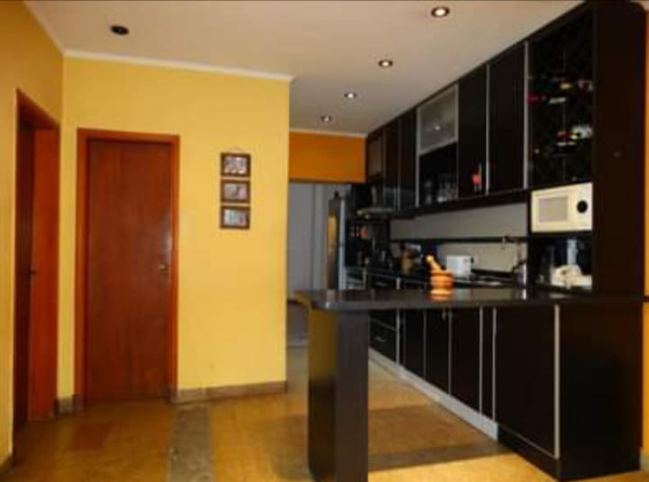 CASA EN VENTA DE 3 AMBIENTES EN JOSE C PAZ