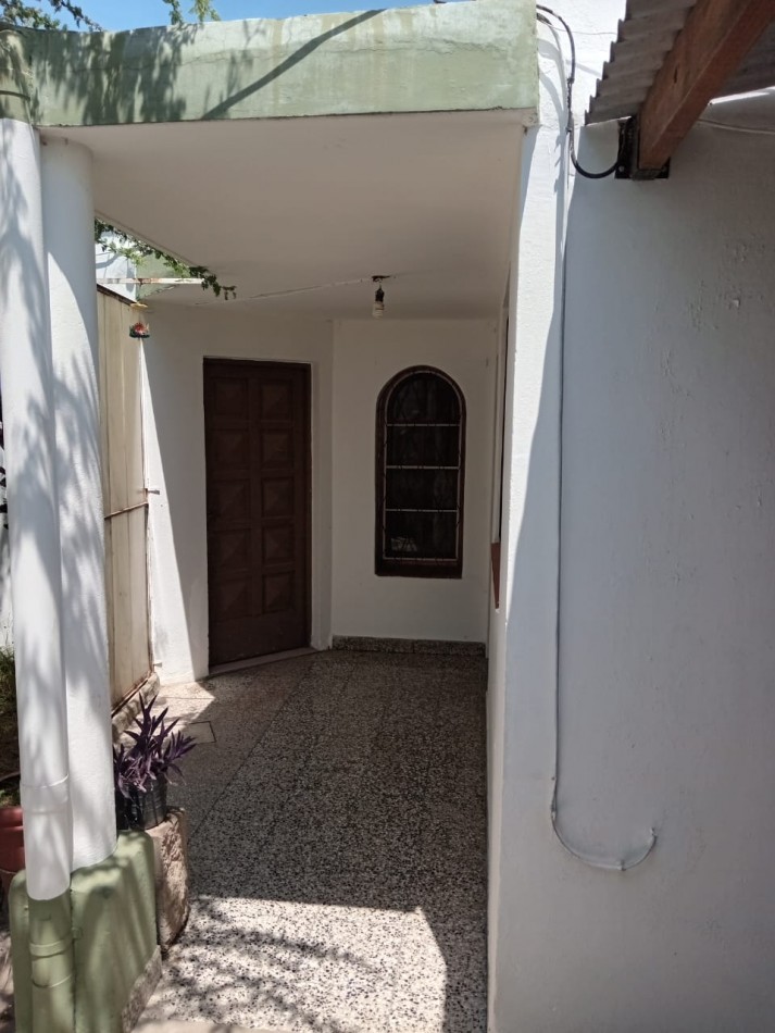 CASA EN VENTA EN ADOLFO SOURDEAUX (KM 30)