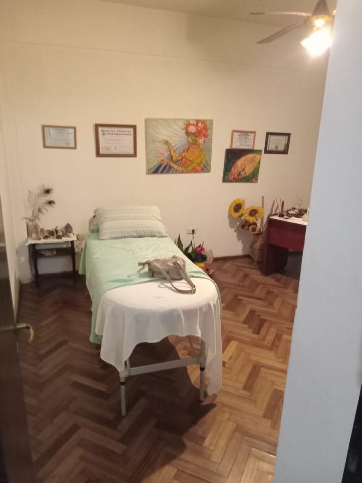 CASA DE 3 AMBIENTES MAS 5 MONOAMBIENTES EN ADOLFO SOURDEAUX (KM 30)