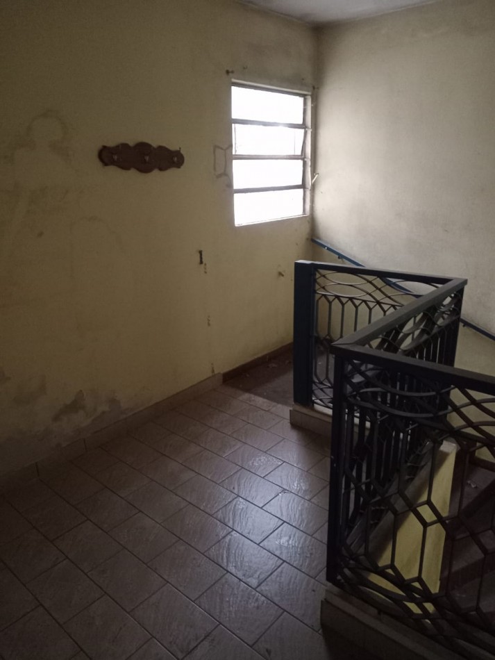 CASA EN DOS PLANTAS DE 4 AMBIENTES EN MUÑIZ
