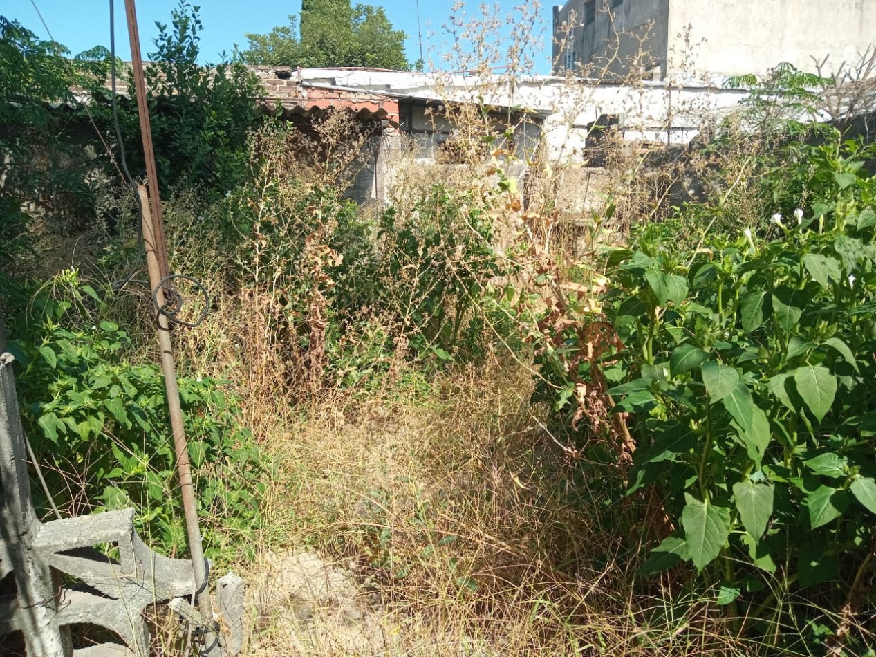 CASA DE 4 AMBIENTES A REFORMAR EN MORON. APTO CREDITO