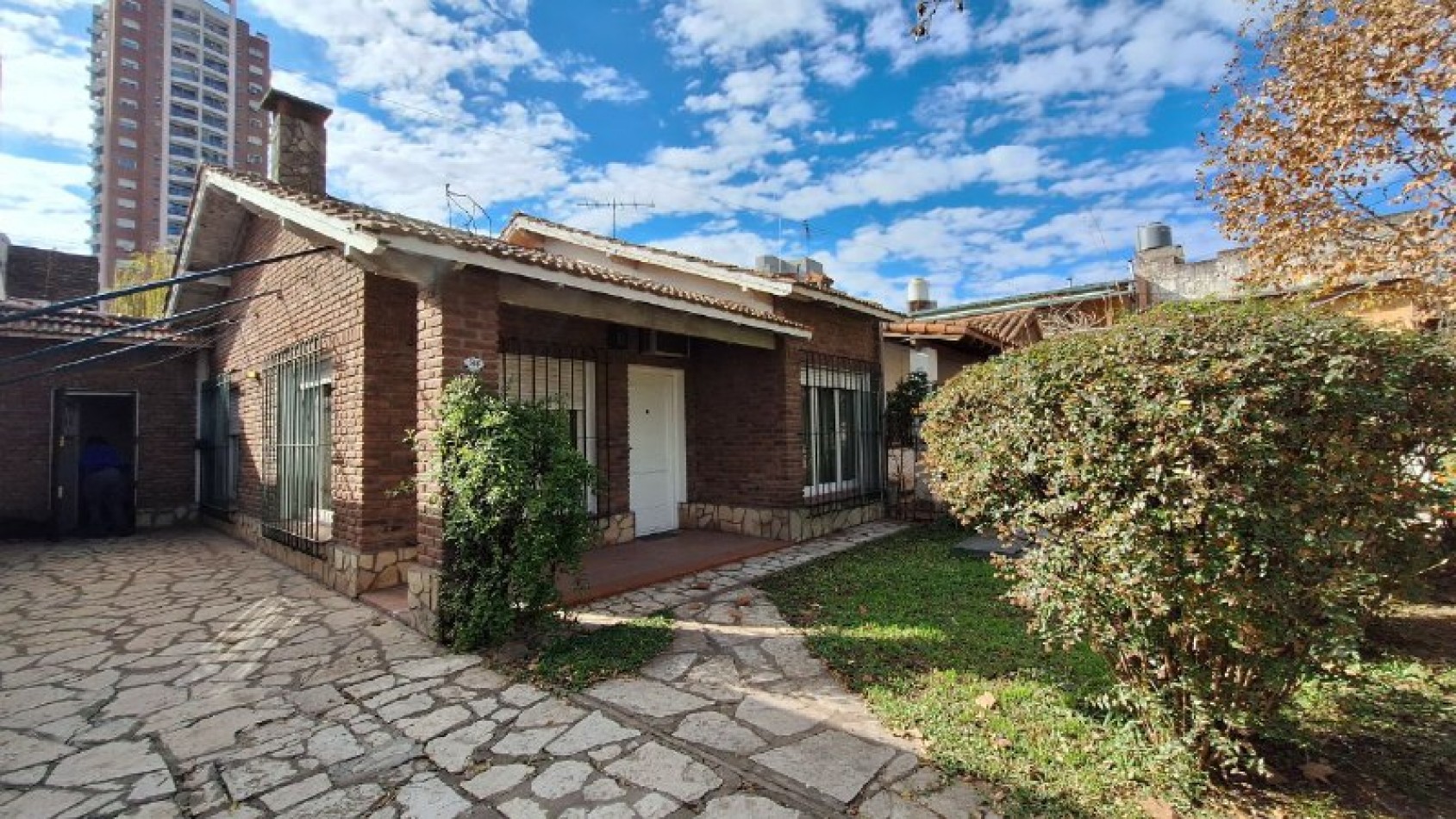 CASA EN VENTA EN MUÑIZ