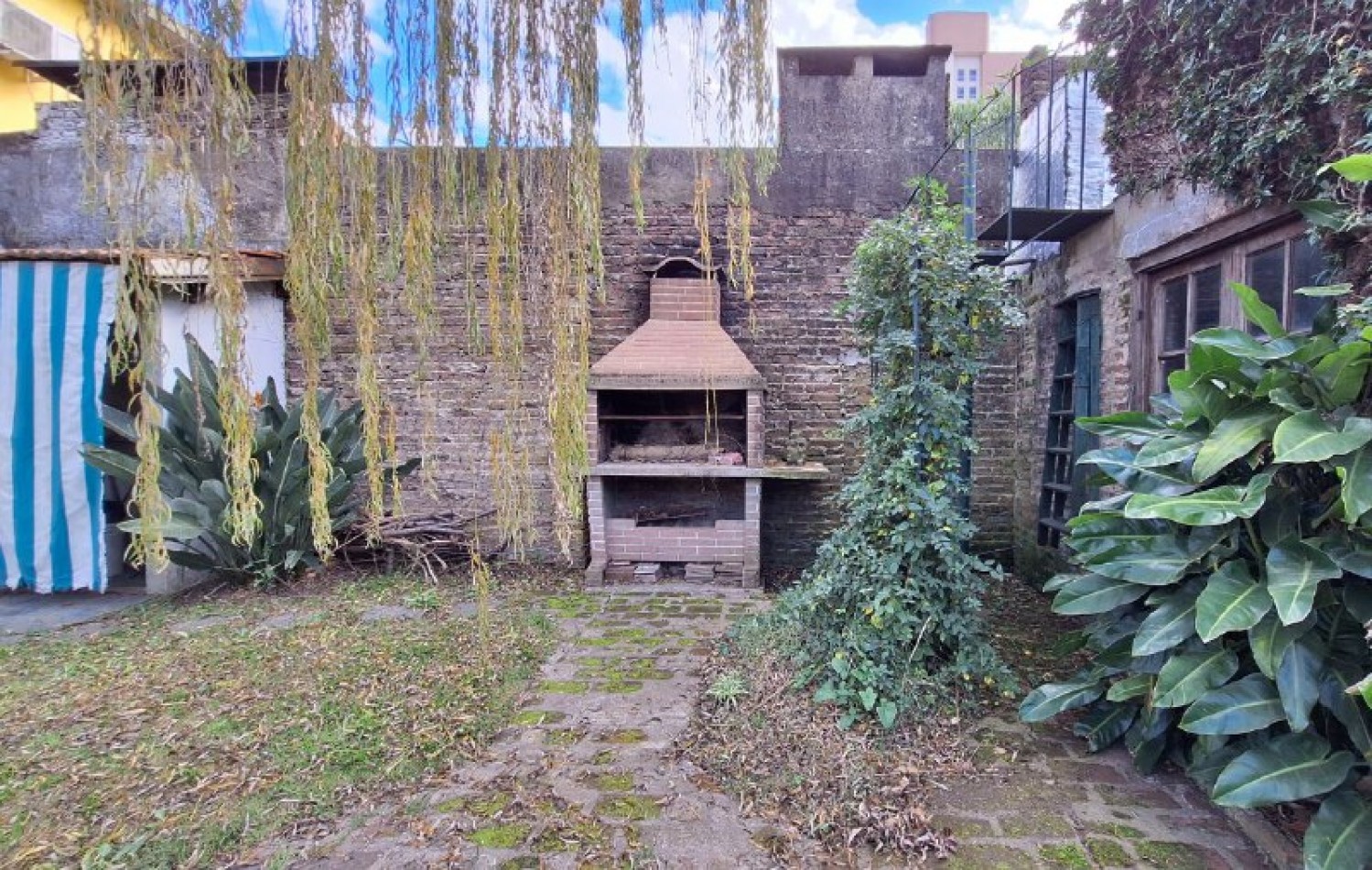 CASA EN VENTA EN MUÑIZ