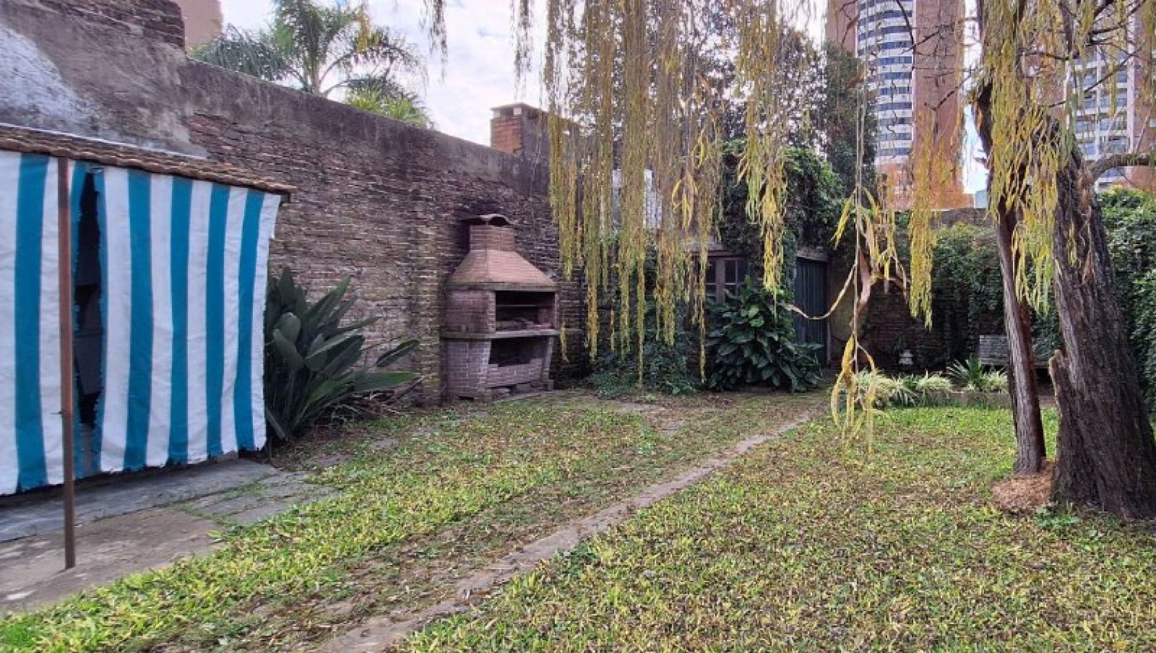 CASA EN VENTA EN MUÑIZ