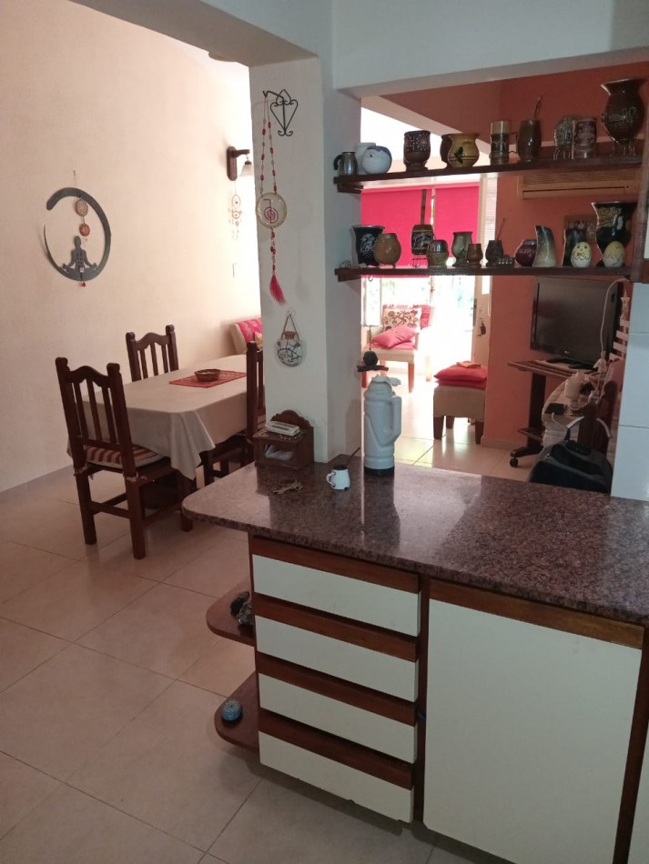 CASA DE 4 AMBIENTES CON PILETA EN POLVORINES