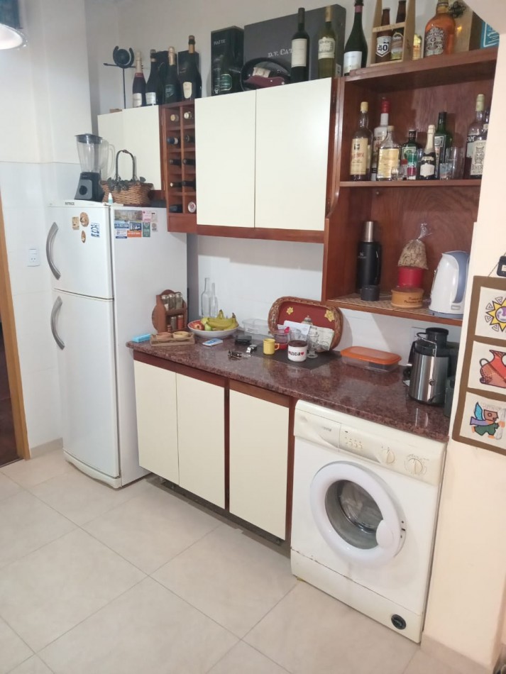 CASA DE 4 AMBIENTES CON PILETA EN POLVORINES