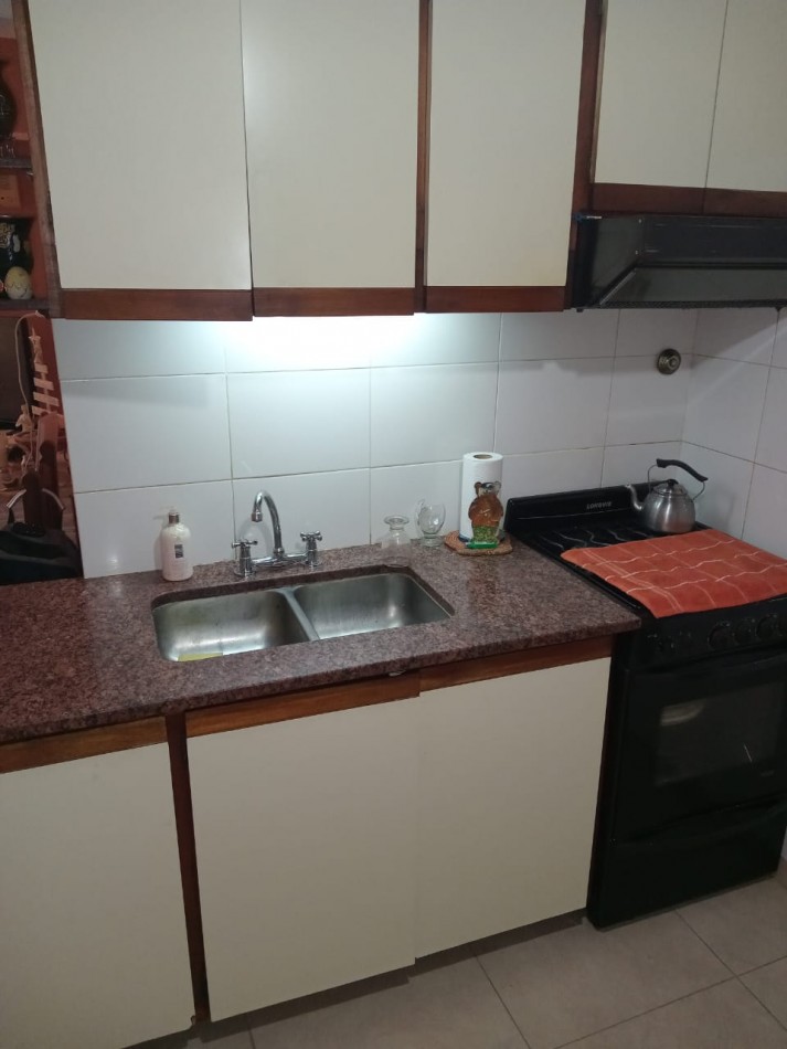 CASA DE 4 AMBIENTES CON PILETA EN POLVORINES
