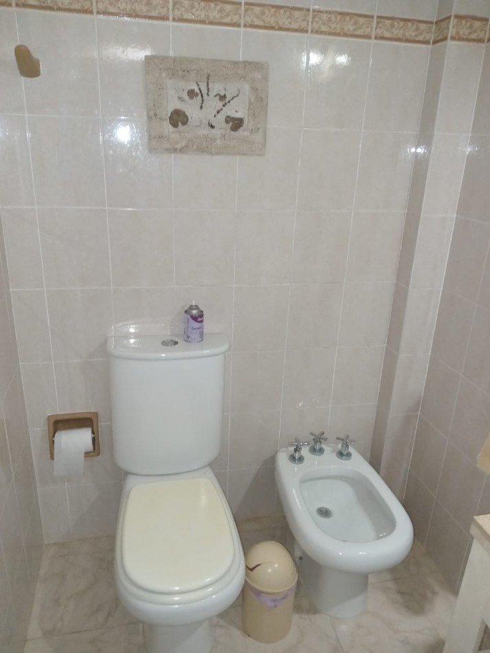 CASA DE 4 AMBIENTES CON PILETA EN POLVORINES