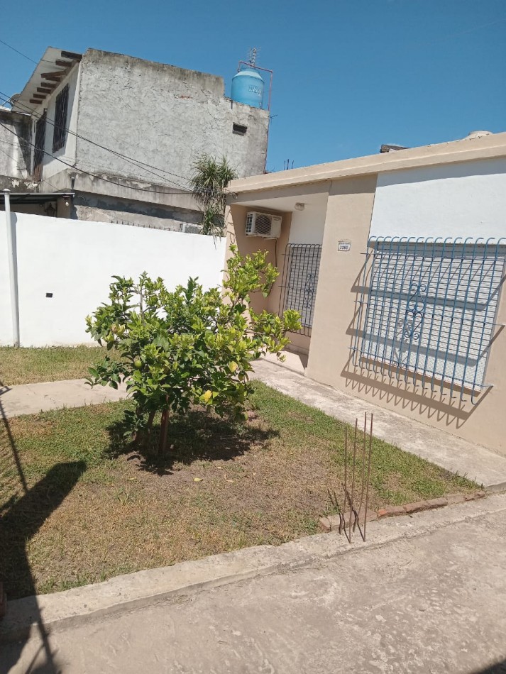 CASA EN VENTA EN VILLA DE MAYO