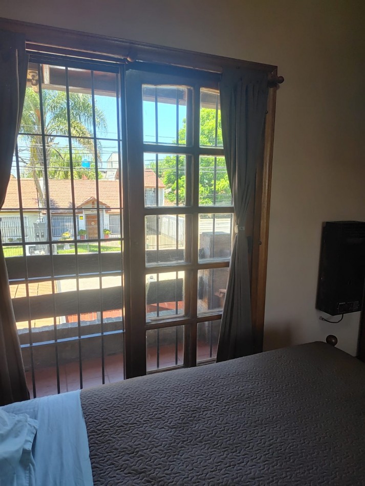 CASA EN VENTA CON PILETA EN DON TORCUATO 