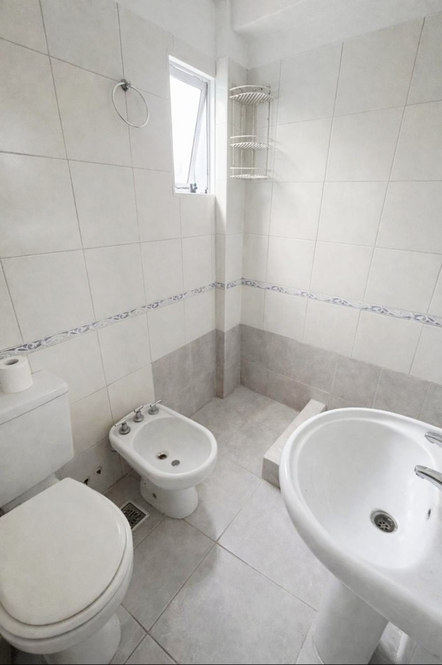 DEPARTAMENTO EN SAN MIGUEL CON JARDIN Y COCHERA